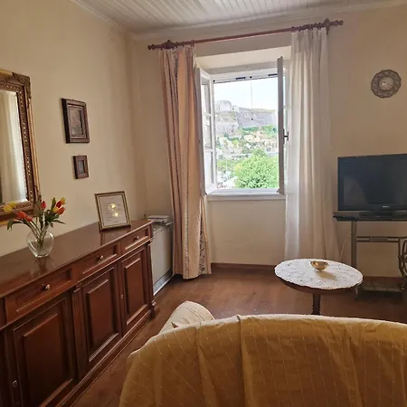 With New Fortress View Apartman